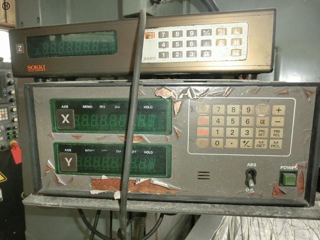 武田機械 TK-VS2N ベッド型立フライス
