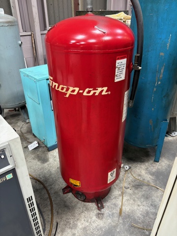 SNAP-ON 200Lエアタンク