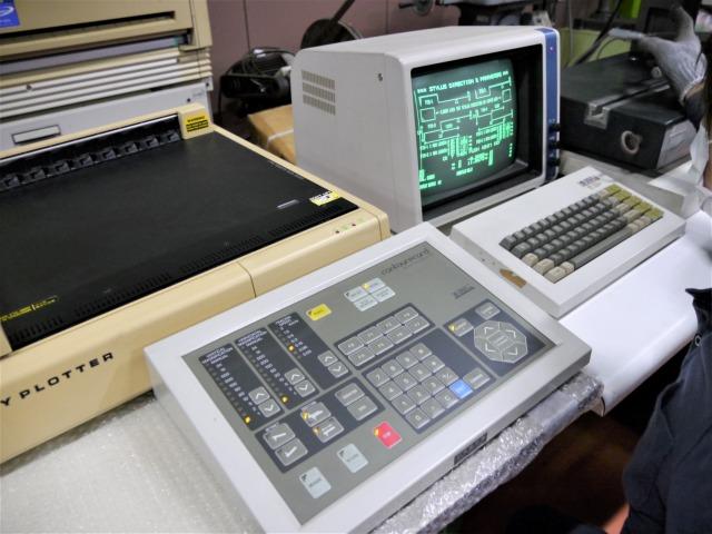 東京精密 CONTOURECORD 2600A 輪郭形状測定機