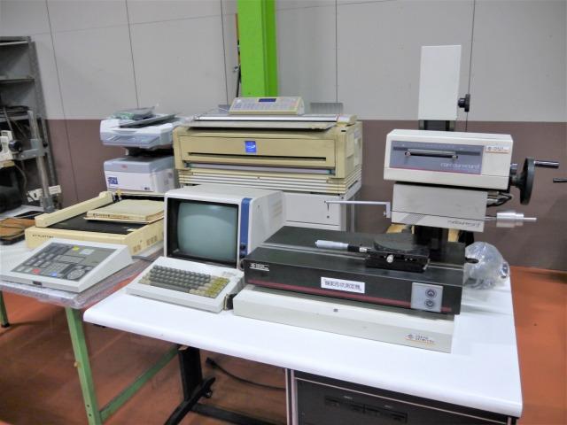 東京精密 CONTOURECORD 2600A 輪郭形状測定機