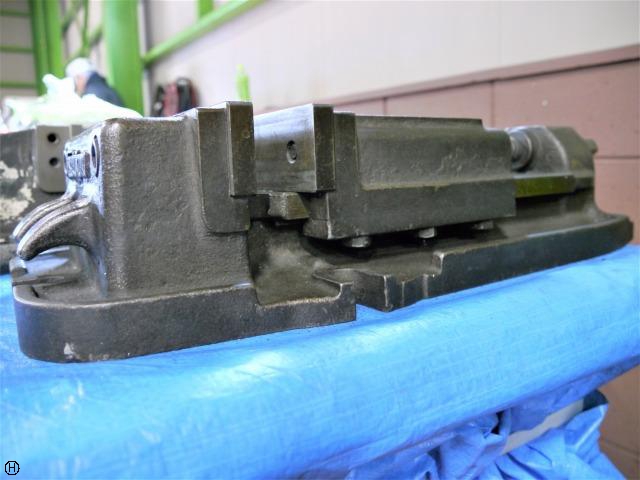 津田駒工業 200 マシンバイス