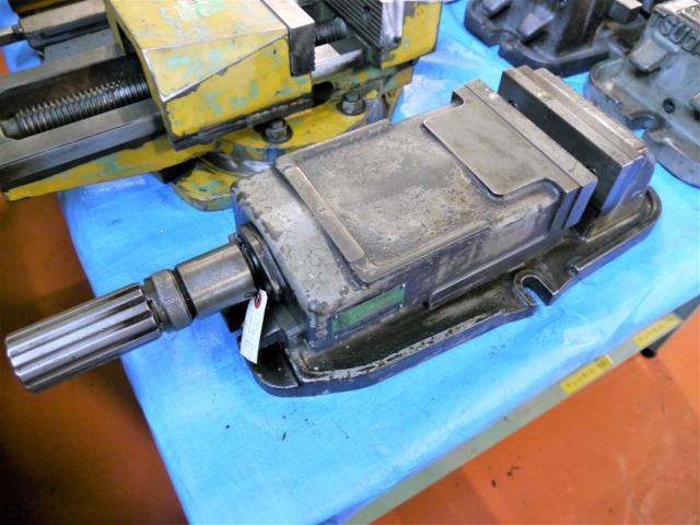 津田駒工業 HCV-175 油圧バイス