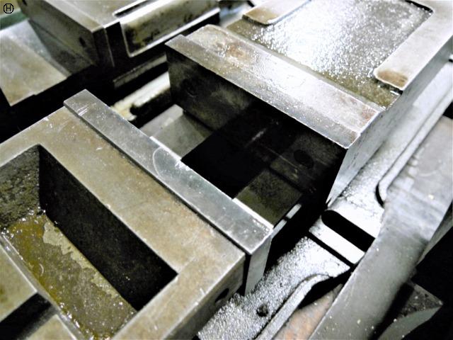 津田駒工業 φ175 油圧バイス