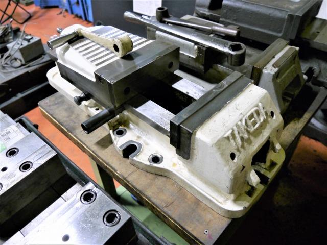 武田機械 205 油圧バイス