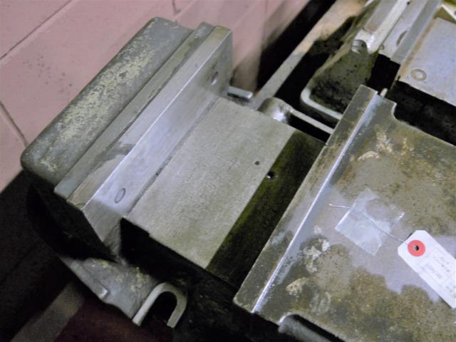 津田駒工業 φ250 マシンバイス