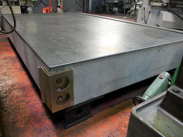  W3000×D1810(有効1600)×H300mm 検査定盤