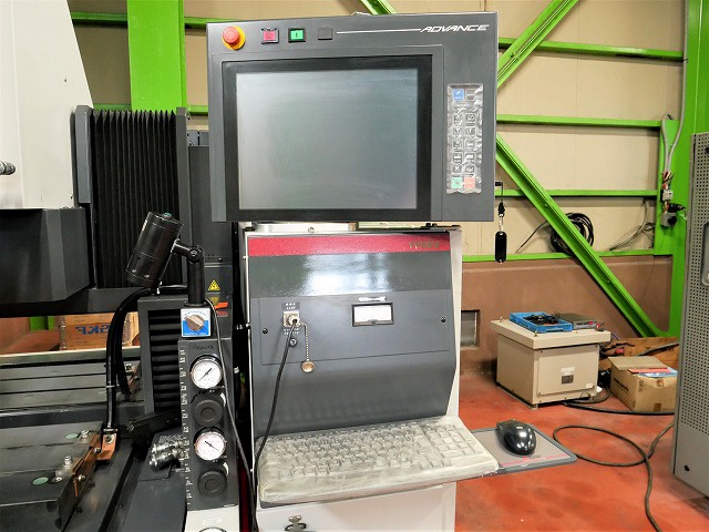 三菱電機 EA8PVM ADVANCE NC放電加工機