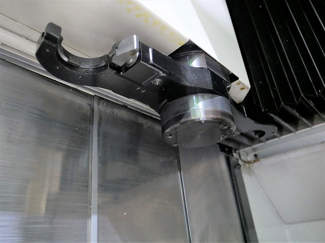 オークマ MU-400VA 5軸立マシニング(HSK-A63)