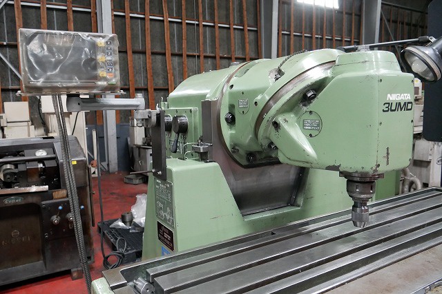 新潟鐵工所 3UMD 万能フライス