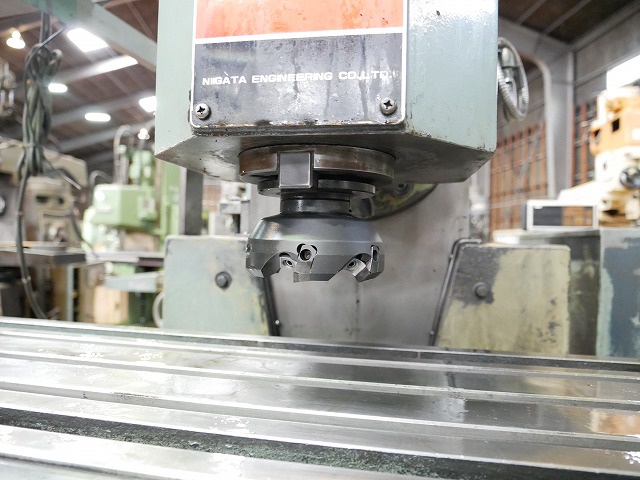 新潟鐵工所 2UMC 万能フライス