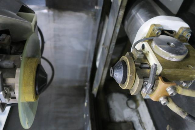 三菱電機 MV1200S ワイヤ放電加工機