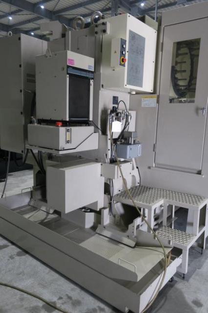 大隈豊和機械 MILLAC-561V 立マシニング(BT40)