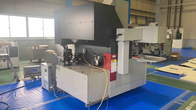 三菱電機 EA12VM ADVANCE 型彫放電加工機