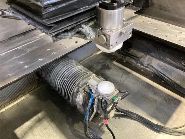 ファナック α-1iE ワイヤ放電加工機
