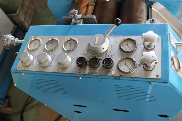 BUHLER SDY-200 三本ロールミル
