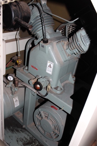 日立 HITACHI PB-5.5EC5 5.5kwコンプレッサー