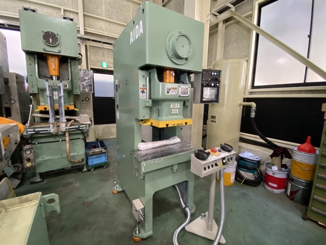 アイダエンジニアリング NC1-350(1)E 35Tプレス