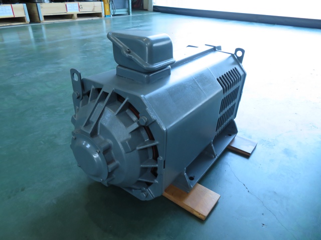 安川電機 VBOZN 7.5kw VSモーター