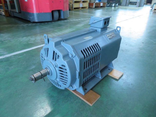 安川電機 VBOZN 7.5kw VSモーター