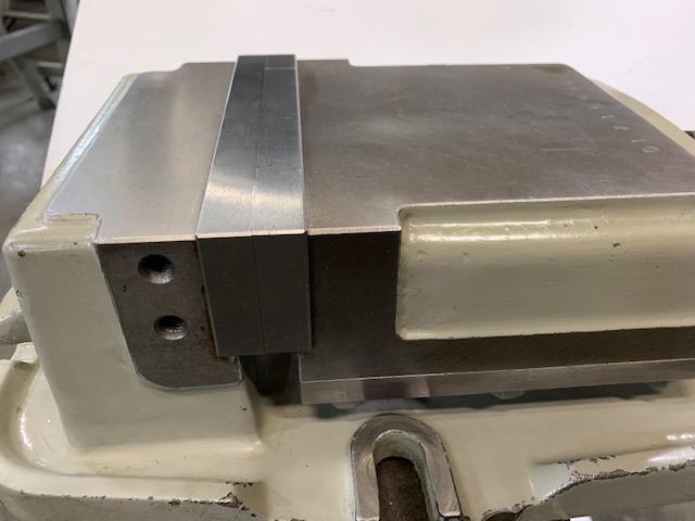 津田駒工業 VG-175 マシンバイス