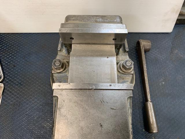 津田駒工業 VG-150 マシンバイス