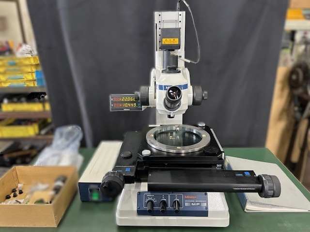 ミツトヨ MF-A1010B 測定顕微鏡