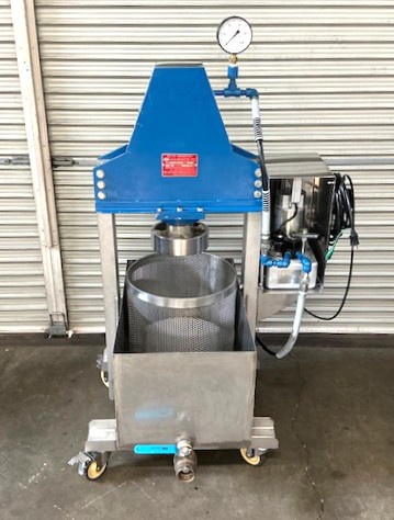 中井機械工業 圧搾機(油圧搾り機)