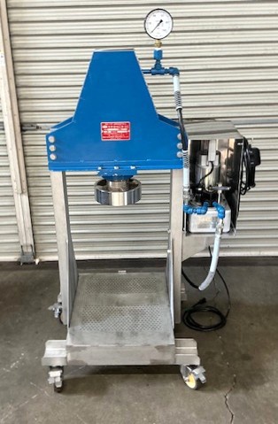 中井機械工業 圧搾機(油圧搾り機)
