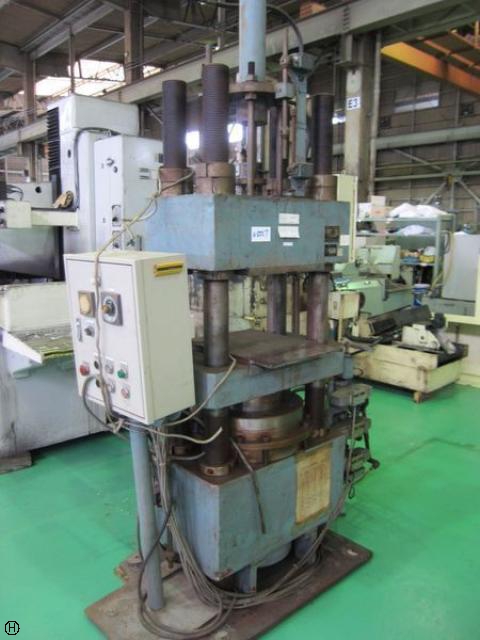 日東精機製作所 DA 200T油圧プレス