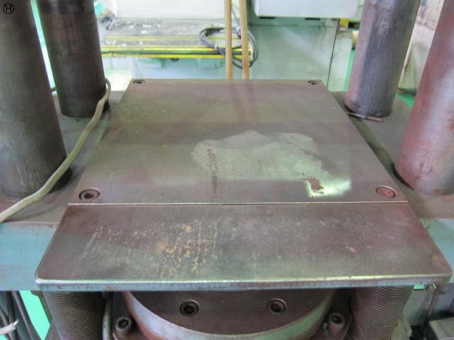 日東精機製作所 DA 200T油圧プレス