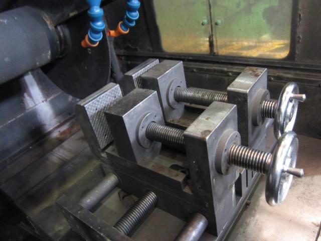 島本鉄工 SM1300AUD 砥石高速切断機