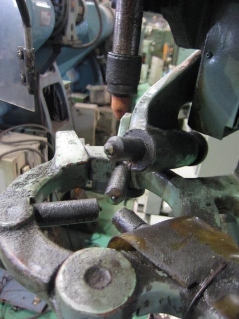 豊田工機 GC12-130 センター穴研削盤