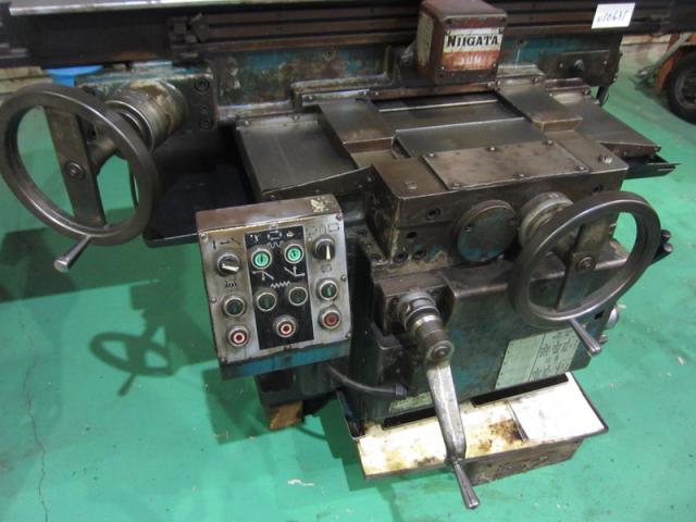 新潟鐵工所 3UM 万能フライス