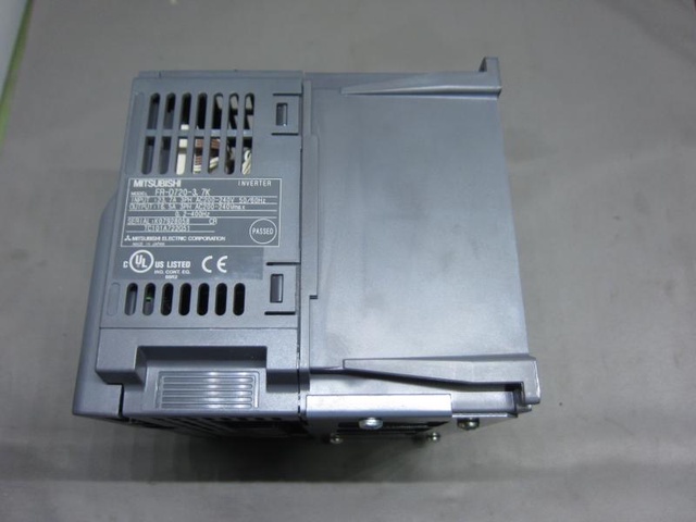 三菱電機 FR-D720-3.7K インバーター