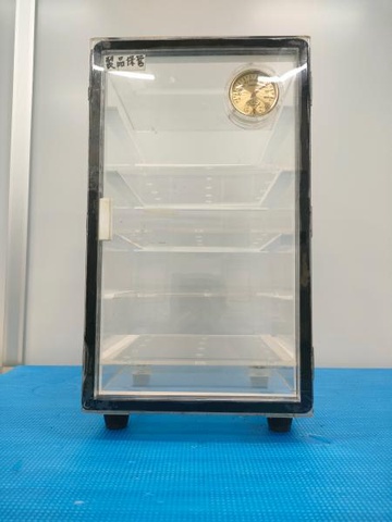  製品保管庫