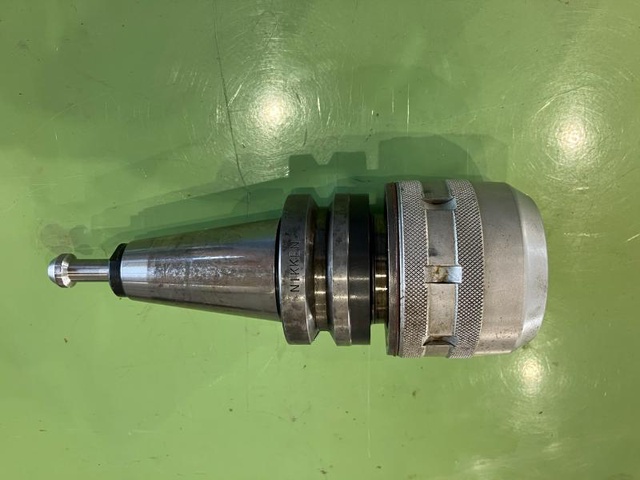 日研工作所 BT40-C32-90 ミーリングチャック