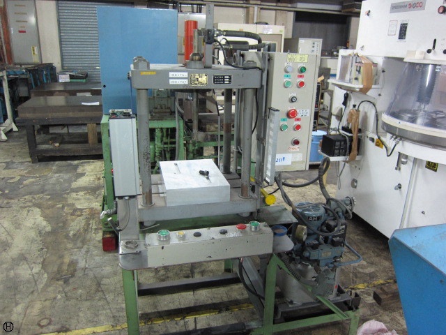 大阪ジャッキ製作所 IKPA 1.0T油圧プレス