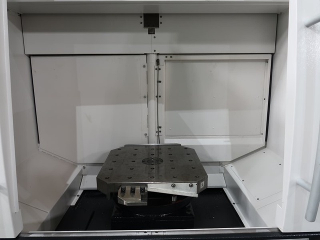 ヤマザキマザック VARIAXIS630-5XⅡ 5軸立マシニング(BBT40)