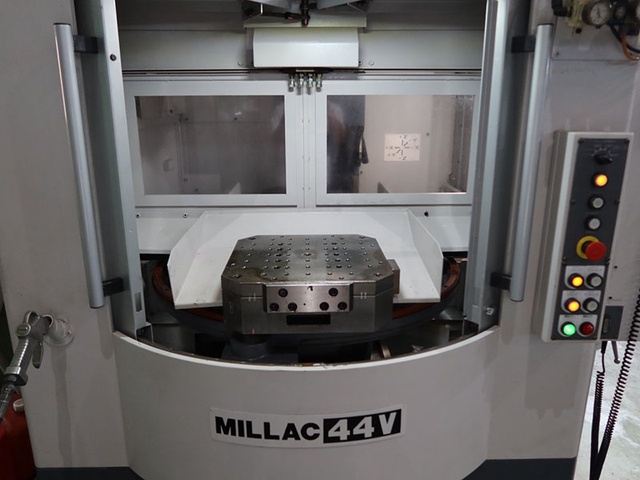 オークマ MILLAC-44V 立マシニング(BBT40)