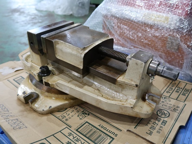 牧野フライス製作所 KGJP-55 ラム型立フライス