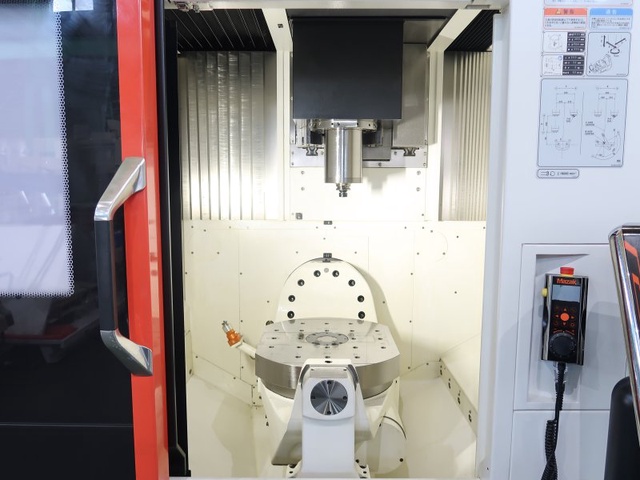 ヤマザキマザック VARIAXIS C-600 5軸立マシニング(BBT40)