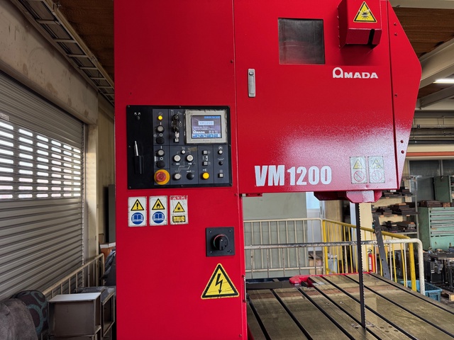 アマダ VM1200 立型バンドソー