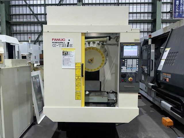 ファナック ROBODRILL α-T21iE 立マシニング(BT30)