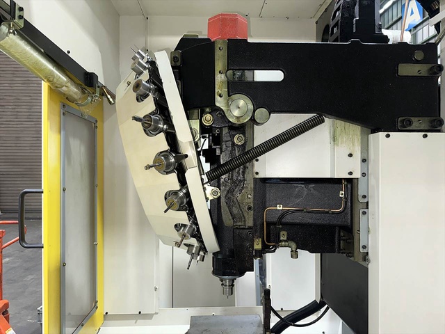ファナック ROBODRILL α-T21iE 立マシニング(BT30)