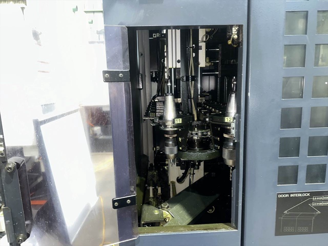 牧野フライス製作所 V33-A15 立マシニング(BT40)