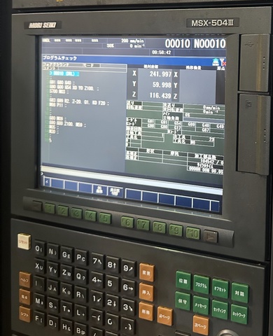 森精機製作所 DuraVertical 5060 立マシニング(BT40)