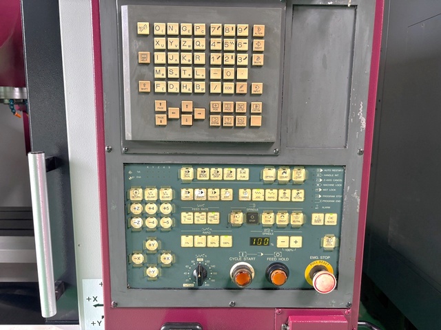 OKK VM-4Ⅲ 立マシニング(BT40)