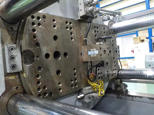 日精樹脂工業 DC120-9A 120T2色射出成形機