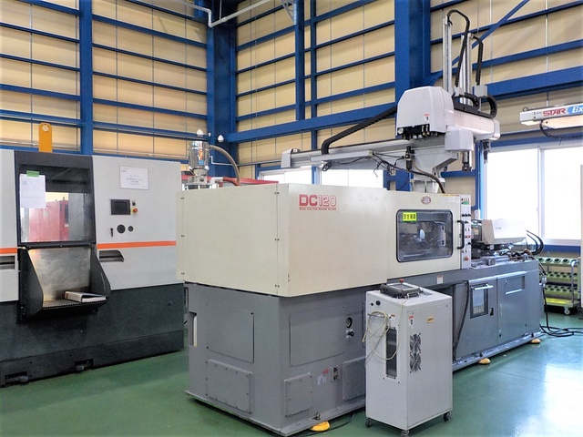 日精樹脂工業 DC120-9A 120T2色射出成形機