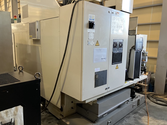 オークマ MB-56VA 立マシニング(BT40)
